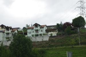 <img300*0:stuff/z/187594/Buildings%2520of%2520Austria%2520and%2520Switzerland/IMGP4092.JPG>