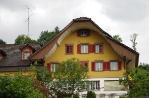 <img300*0:stuff/z/187594/Buildings%2520of%2520Austria%2520and%2520Switzerland/IMGP4248.JPG>