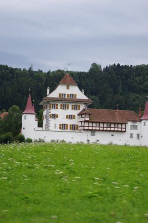 <img300*0:stuff/z/187594/Buildings%2520of%2520Austria%2520and%2520Switzerland/IMGP4408.JPG>