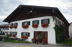 <img300*0:stuff/z/187594/German%2520Building%2520Reference%25202/IMGP0497.JPG>