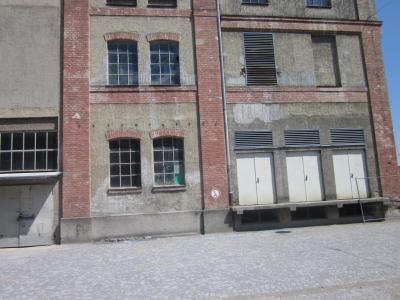 <img0*300:stuff/z/187594/German%2520Building%2520Reference/009.JPG>