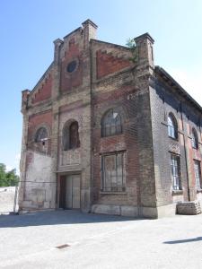 <img0*300:stuff/z/187594/German%2520Building%2520Reference/010%20%282%29.JPG>