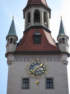 <img0*300:stuff/z/187594/German%2520Building%2520Reference/013.JPG>
