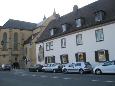 <img0*300:stuff/z/187594/German%2520Building%2520Reference/015.JPG>