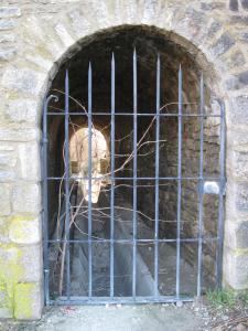 <img0*300:stuff/z/187594/German%2520Building%2520Reference/034.JPG>