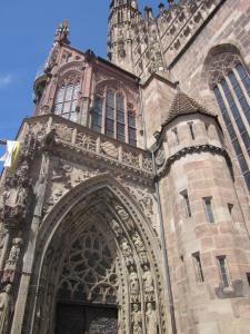 <img0*300:stuff/z/187594/German%2520Building%2520Reference/070.JPG>