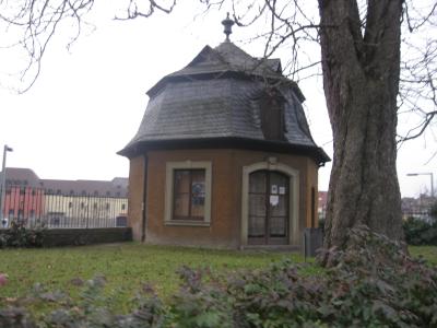 <img0*300:stuff/z/187594/German%2520Building%2520Reference/077.JPG>