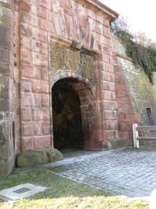 <img0*300:stuff/z/187594/German%2520Building%2520Reference/096.JPG>