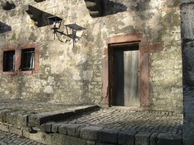 <img0*300:stuff/z/187594/German%2520Building%2520Reference/115.JPG>