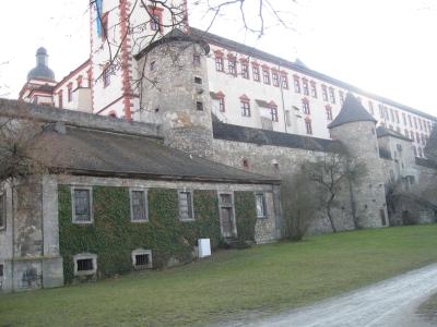 <img0*300:stuff/z/187594/German%2520Building%2520Reference/154.JPG>