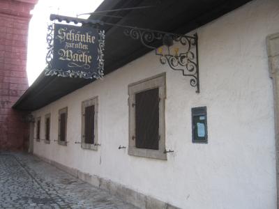<img0*300:stuff/z/187594/German%2520Building%2520Reference/163.JPG>