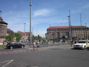 <img300*0:stuff/z/187594/German%2520Cityscape%2520Reference/005%20%282%29.JPG>