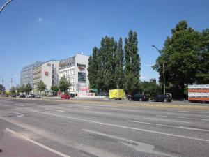 <img300*0:stuff/z/187594/German%2520Cityscape%2520Reference/462.JPG>