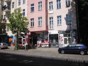 <img300*0:stuff/z/187594/German%2520Cityscape%2520Reference/520.JPG>