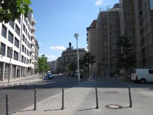 <img300*0:stuff/z/187594/German%2520Cityscape%2520Reference/536.JPG>
