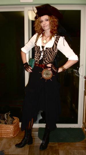 <img300*0:stuff/z/191025/Mary%2520Cricket%2520Halloween%25202011/i1319997935_1.jpg>