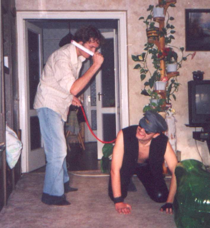 <img:stuff/z/31052/Its...%2520Frank!%2520%253AO/Osztriga03.jpg>