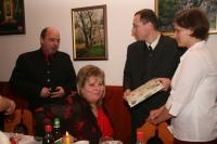 <img200*0:stuff/z/31052/Mom%2527s%2520wedding/IMG_0667.JPG>