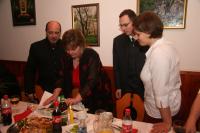 <img200*0:stuff/z/31052/Mom%2527s%2520wedding/IMG_0675.JPG>