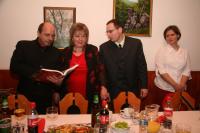 <img200*0:stuff/z/31052/Mom%2527s%2520wedding/IMG_0677.JPG>