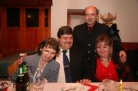 <img200*0:stuff/z/31052/Mom%2527s%2520wedding/IMG_0705.JPG>