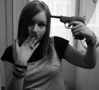 <img0*300:stuff/z/31052/Omg...%2520somebody%2520kill%2520me%2520please/P1010003.JPG>