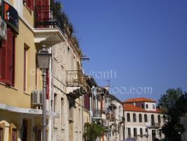<img0*200:stuff/z/61513/Ioannina/IMGP0198.JPG>