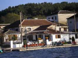 <img0*200:stuff/z/61513/Ioannina/IMGP0274.JPG>