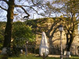 <img0*200:stuff/z/61513/Ioannina/IMGP0278.JPG>