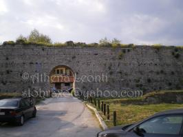 <img0*200:stuff/z/61513/Ioannina/IMGP0575.JPG>