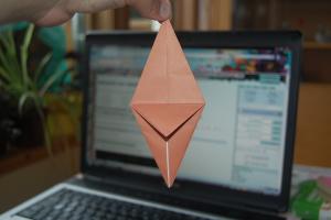 <img300*200:stuff/z/62304/Origami%2520birdbase%252c%2520crane%2520and%2520dinosaur%2520tutorial/DSC_0308.JPG>
