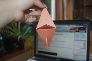 <img300*200:stuff/z/62304/Origami%2520birdbase%252c%2520crane%2520and%2520dinosaur%2520tutorial/DSC_0309.JPG>