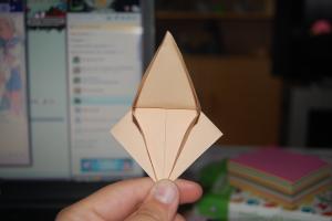 <img300*200:stuff/z/62304/Origami%2520birdbase%252c%2520crane%2520and%2520dinosaur%2520tutorial/DSC_0327.JPG>