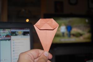 <img300*200:stuff/z/62304/Origami%2520birdbase%252c%2520crane%2520and%2520dinosaur%2520tutorial/DSC_0366.JPG>
