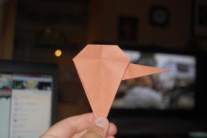 <img300*200:stuff/z/62304/Origami%2520birdbase%252c%2520crane%2520and%2520dinosaur%2520tutorial/DSC_0369.JPG>