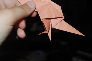 <img300*200:stuff/z/62304/Origami%2520birdbase%252c%2520crane%2520and%2520dinosaur%2520tutorial/DSC_0385.JPG>