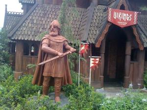 <img300*0:stuff/z/64936/Mitsuki%2527s%2520Disney%2520photos%25202/i1228797234_16.jpg>