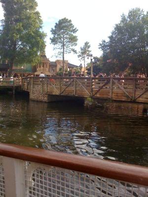 <img300*0:stuff/z/64936/Mitsuki%2527s%2520Disney%2520photos%25202/i1228797234_21.jpg>