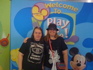 <img300*0:stuff/z/64936/Mitsuki%2527s%2520Disney%2520photos%25202/i1228797234_22.jpg>