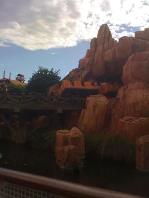<img300*0:stuff/z/64936/Mitsuki%2527s%2520Disney%2520photos%25202/i1228797234_24.jpg>