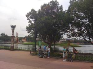 <img300*0:stuff/z/64936/Mitsuki%2527s%2520disney%2520photos%25203/i1228797933_3.jpg>