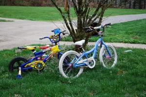 <img300*0:stuff/z/93740/A%2520Child%2527s%2520Playthings/oct%20255.jpg>