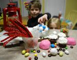 <img150*0:stuff/z/93740/Kid%2520in%2520a%2520candy%2520store/danger.jpg>