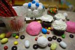<img150*0:stuff/z/93740/Kid%2520in%2520a%2520candy%2520store/sweets.jpg>