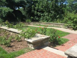 <img300*0:stuff/z/93740/Rose%2520Garden%2520-%2520Huntington%2520WV/Julyaug2008%20384.jpg>